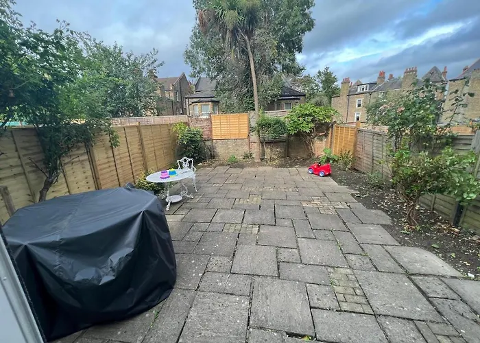 Grand Tulse Hill Villa